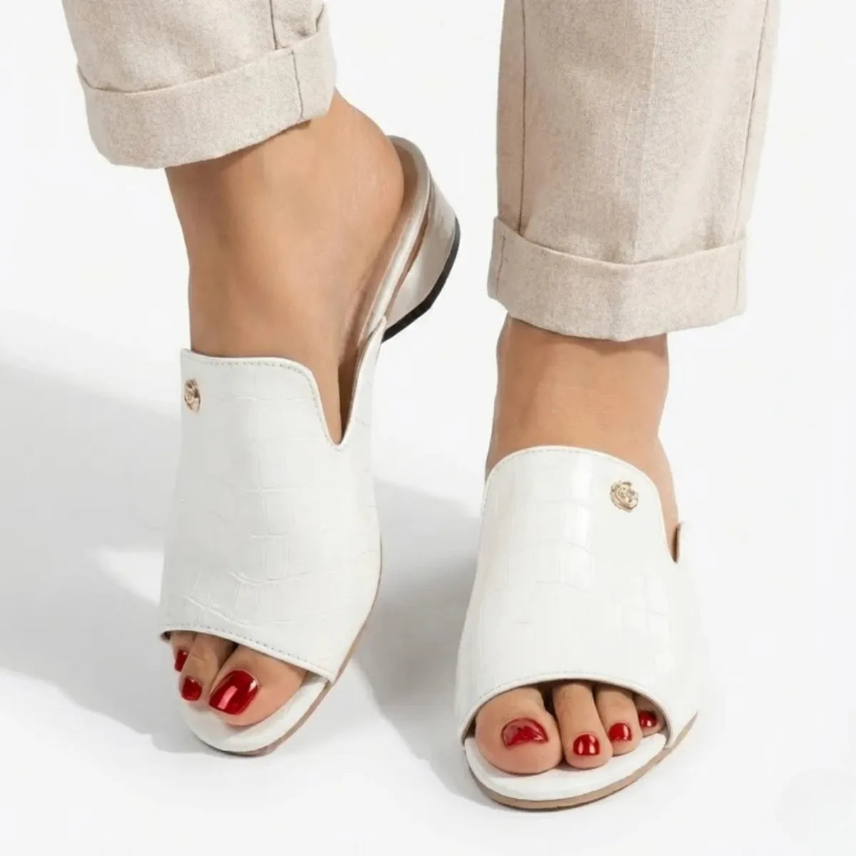 comfortable-block-heel-sandals-levanty-lauren-shoes