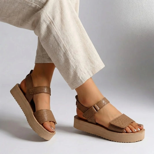 platform-sandal-petra-1