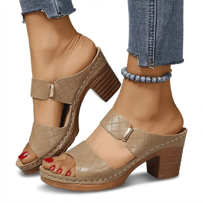 women-block-heel-caminhata-6