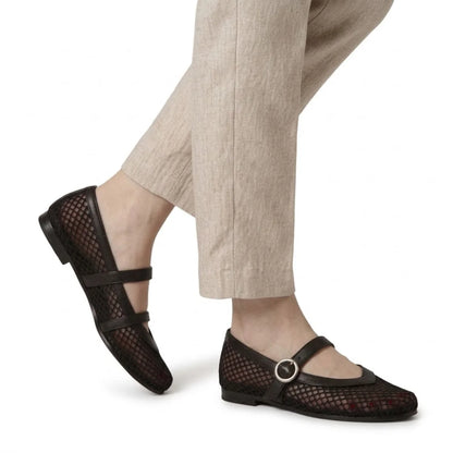 women-flat-shoes-age-4